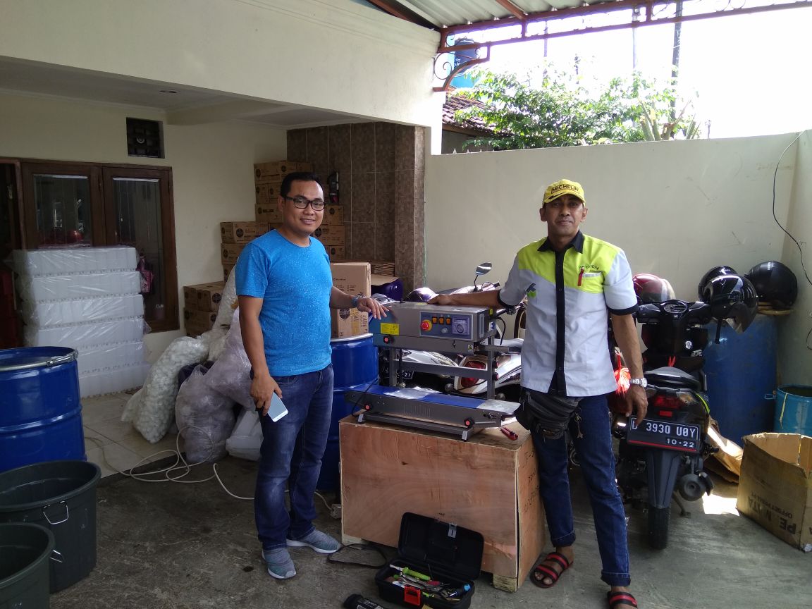 Pak Arifin, Cakung, Liquid Piston Filling